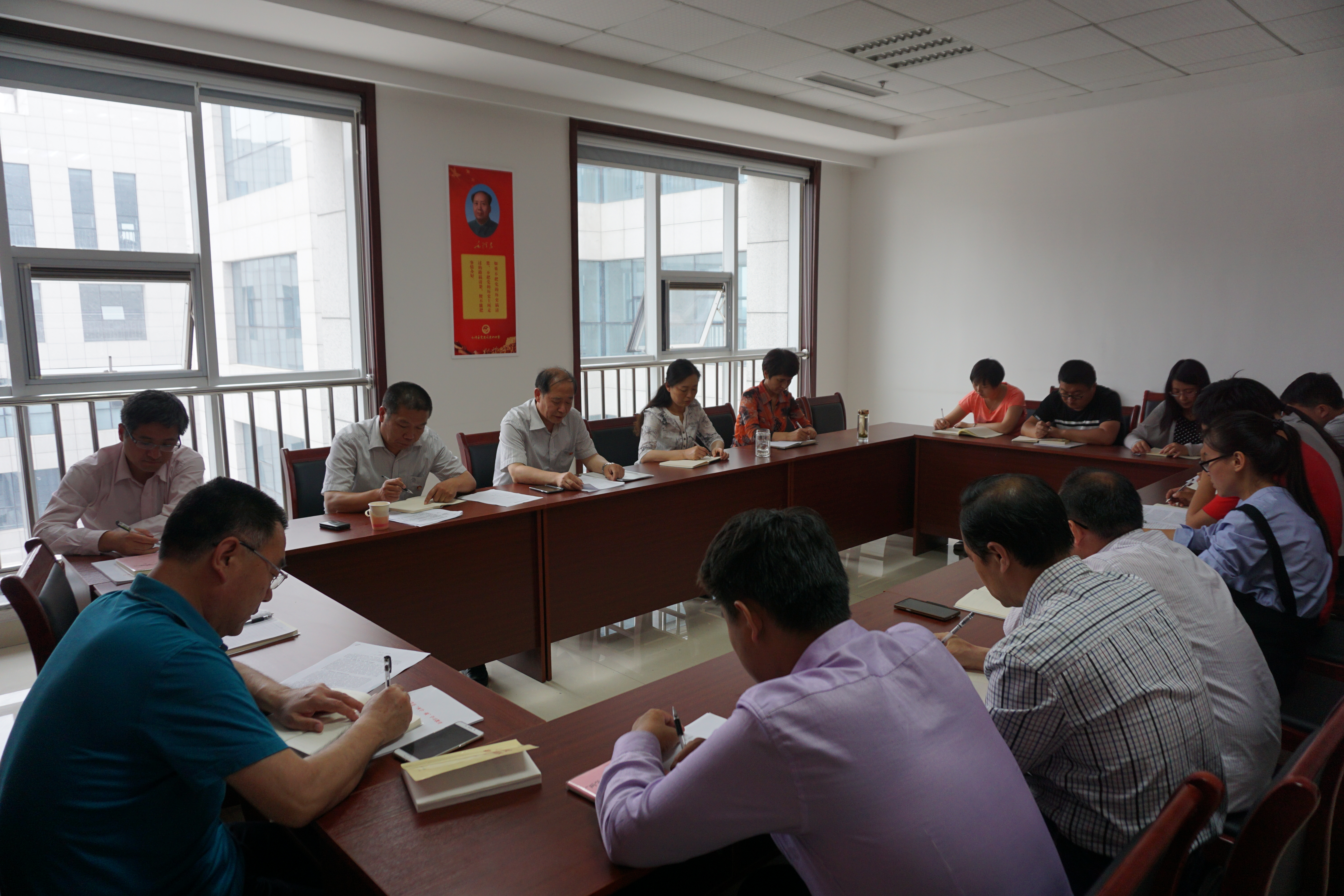 利津县审计局党支部书记讲党课现场.JPG