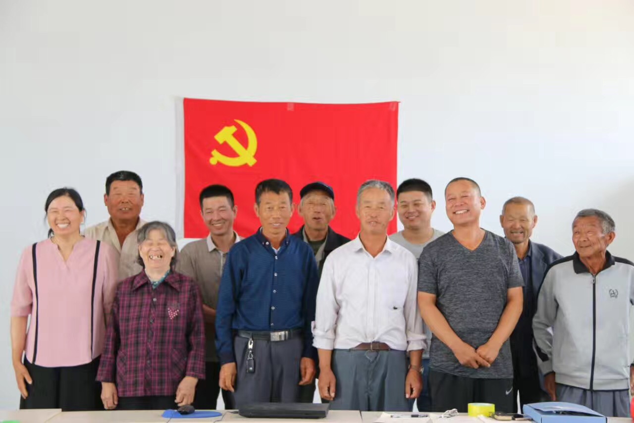 3刁口乡党员唱红歌.jpg
